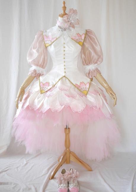 曾神还原《魔卡少女樱》衣服的日本网友，这次又做了几套新的