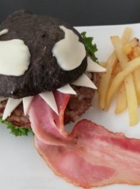 日本网友自制毒液汉堡，感觉比餐厅卖的还原？